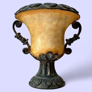 Set of 2 Vintage Whimsygoth Wall Sconces (EUC)